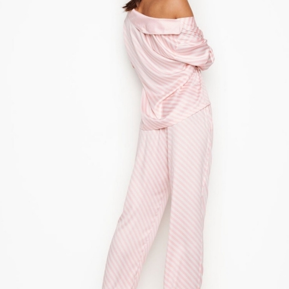 💋❤ Victoria's Secret Classic Pink and White - Picture 3 of 6